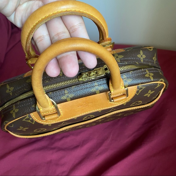 AUTHENTIC LOUIS VUITTON TROUVILLE - Picture 3 of 9